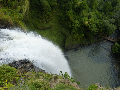 Bridal Veil Falls, New Zealand Bridal Veil Falls, New Zealand