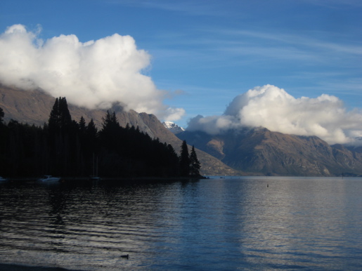 Queenstown Gardens (Left) Queenstown Gardens (Left)