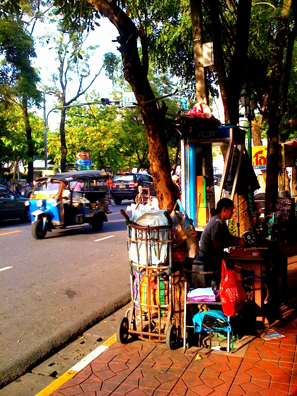 Bangkok Street Vendor & Tuk Tuk Bangkok Street Vendor & Tuk Tuk