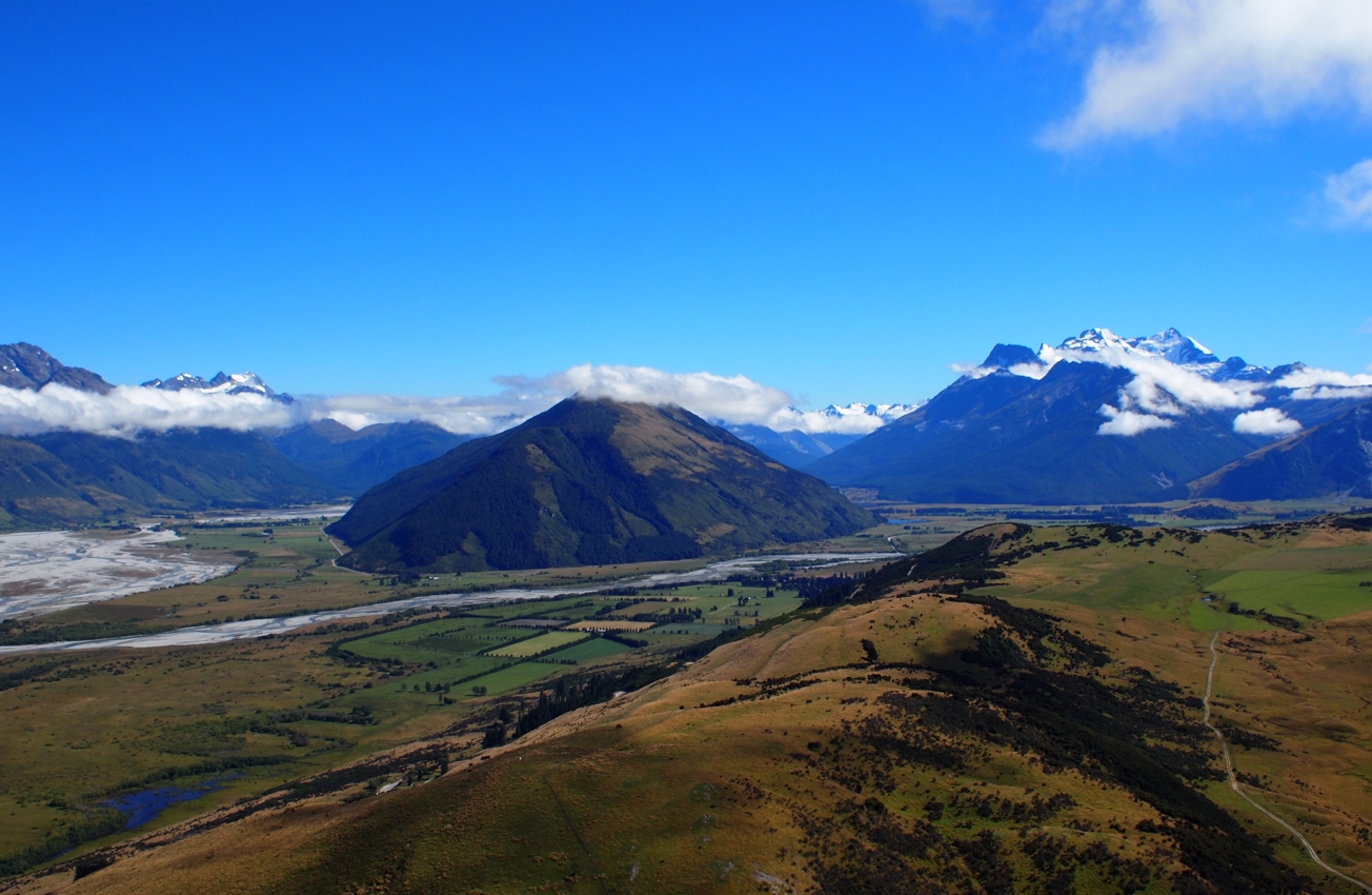 Alfred & Earnslaw